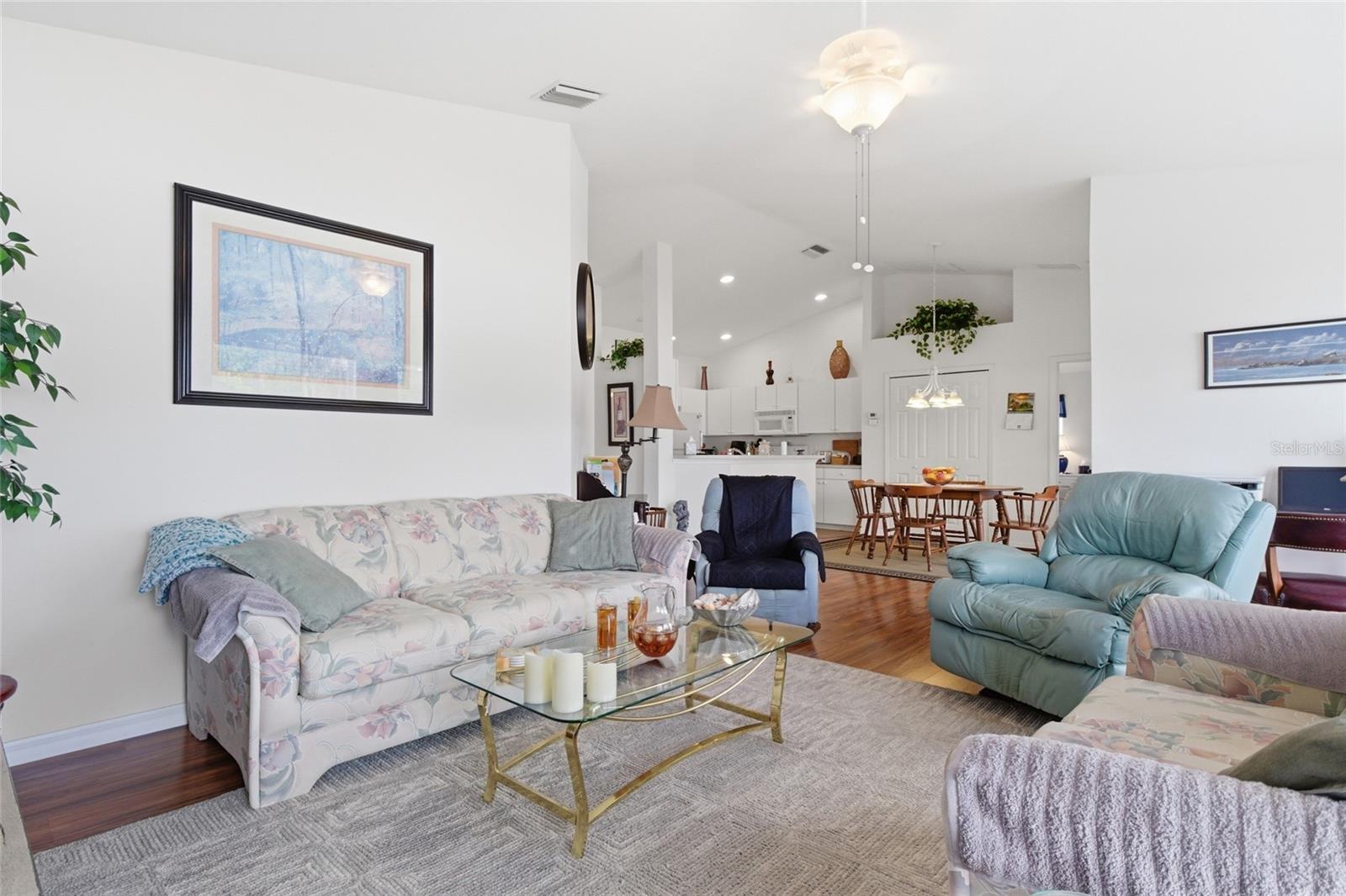 Image 18 of 39 For 4253 Tennyson Way