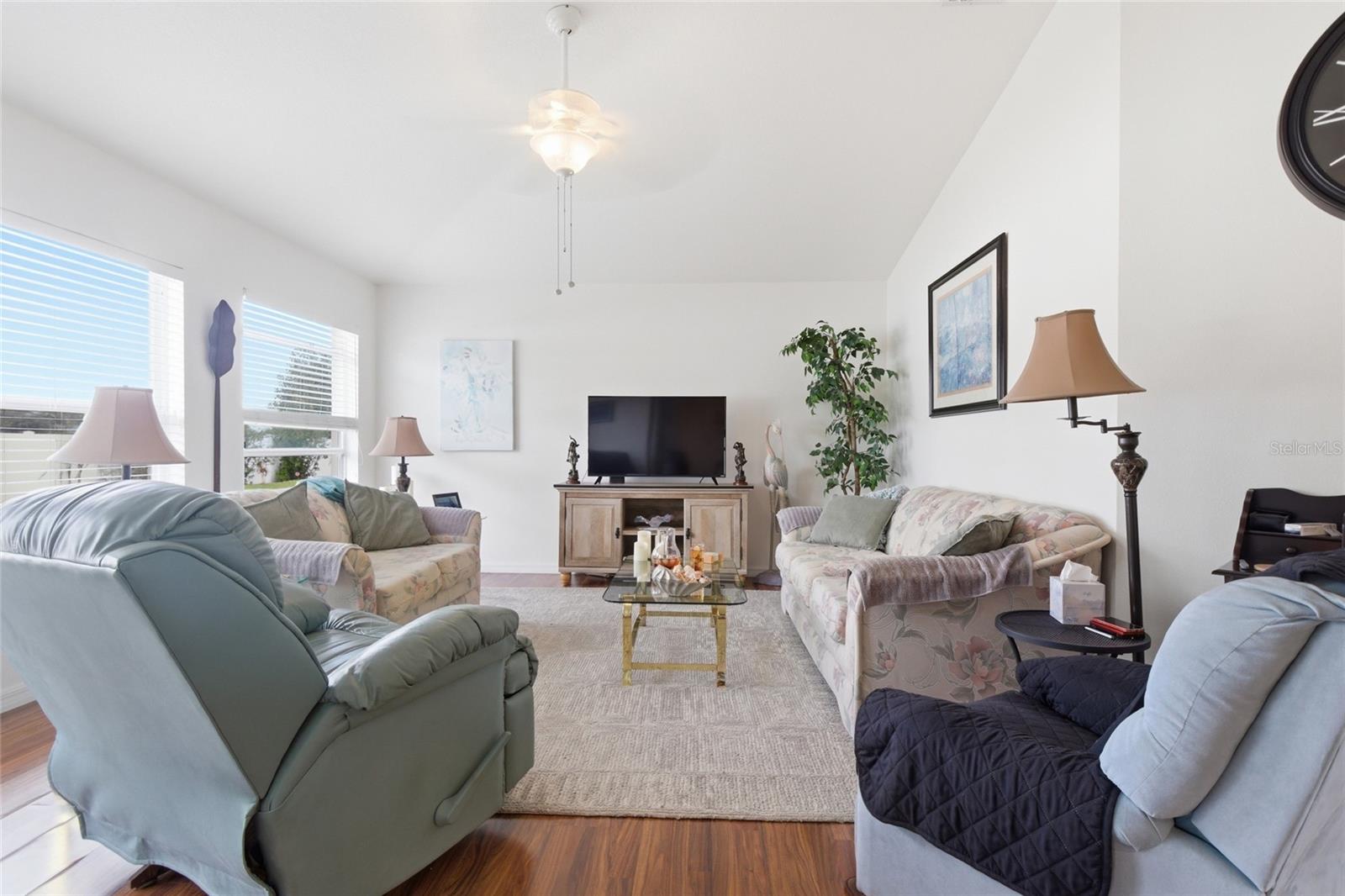 Image 20 of 39 For 4253 Tennyson Way