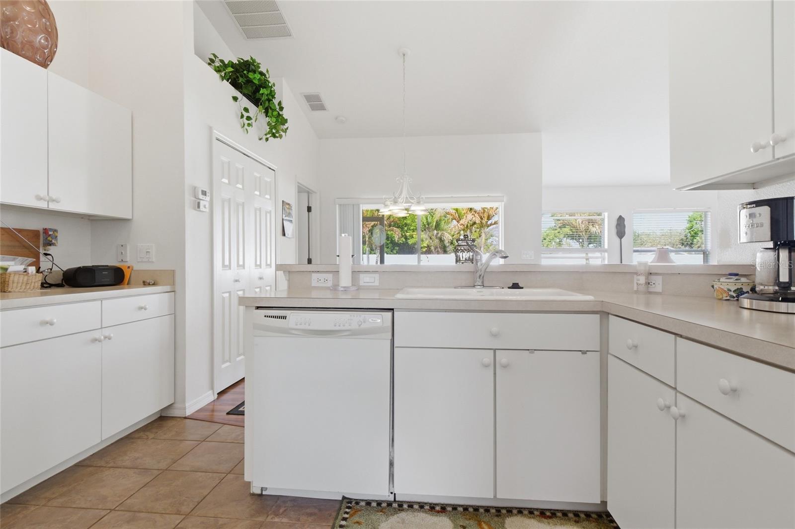 Image 7 of 39 For 4253 Tennyson Way