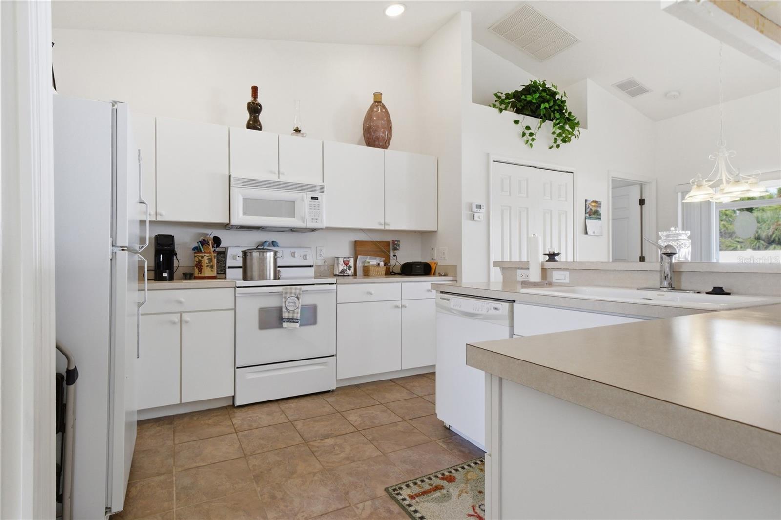 Image 8 of 39 For 4253 Tennyson Way