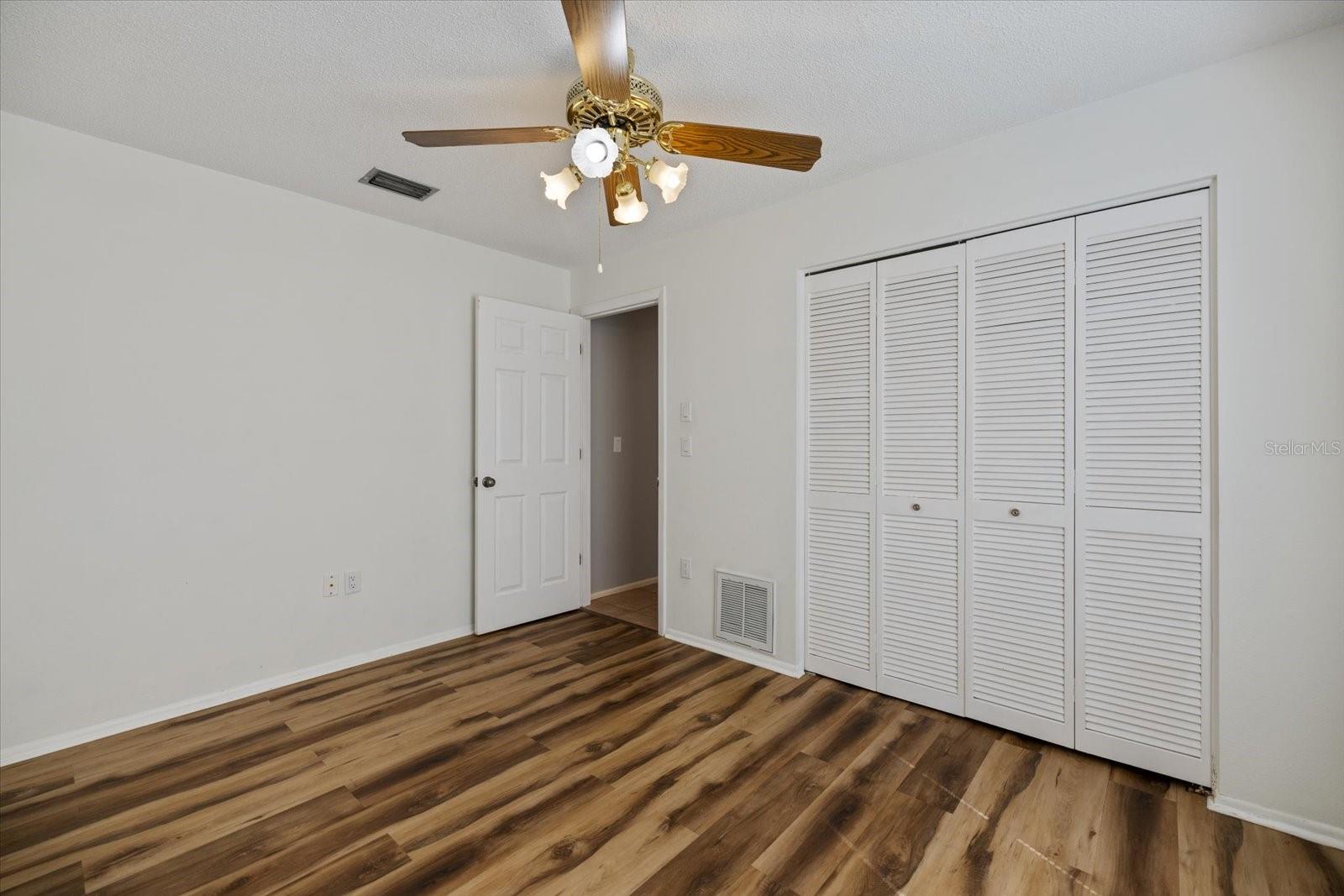 Image 33 of 46 For 3958 Easton Terrace