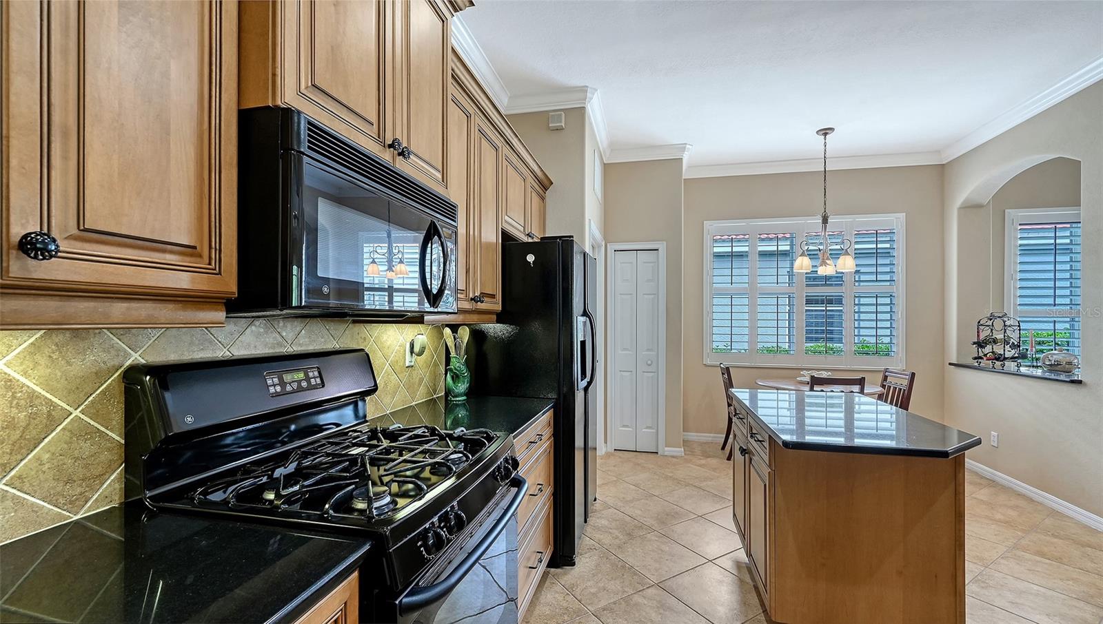 Image 13 of 91 For 194 Cipriani Way