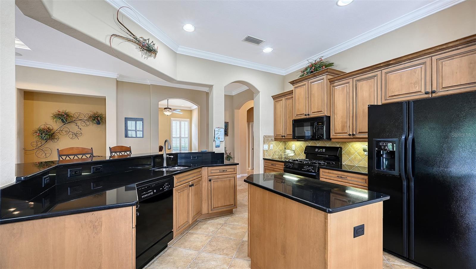 Image 17 of 91 For 194 Cipriani Way