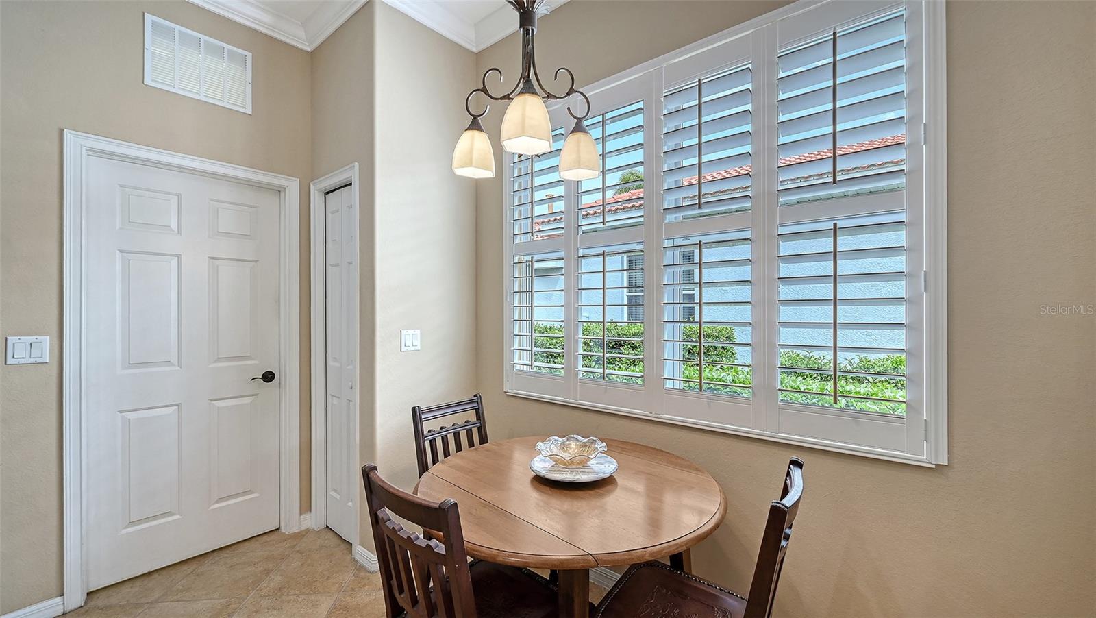 Image 18 of 91 For 194 Cipriani Way