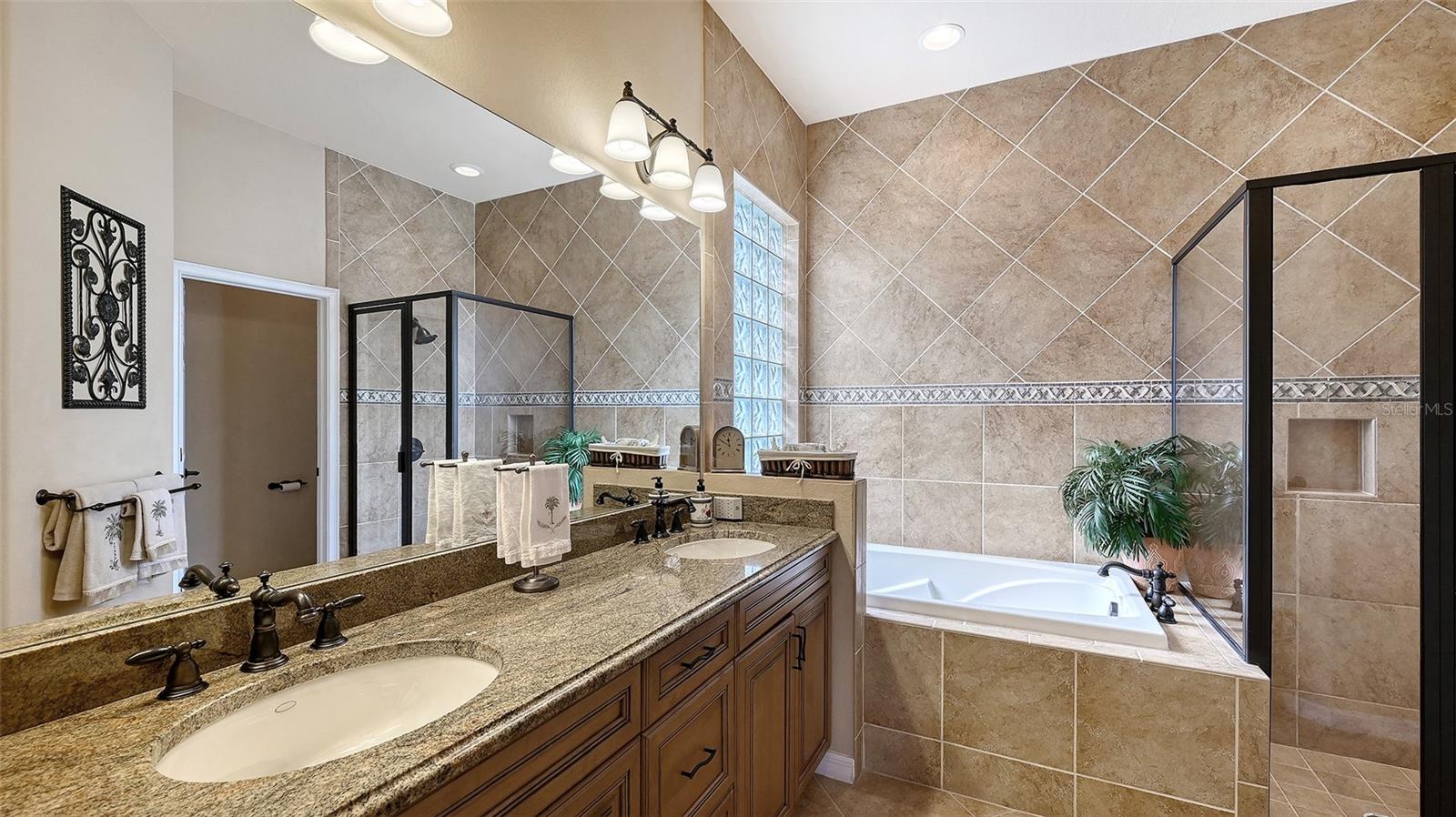 Image 22 of 91 For 194 Cipriani Way