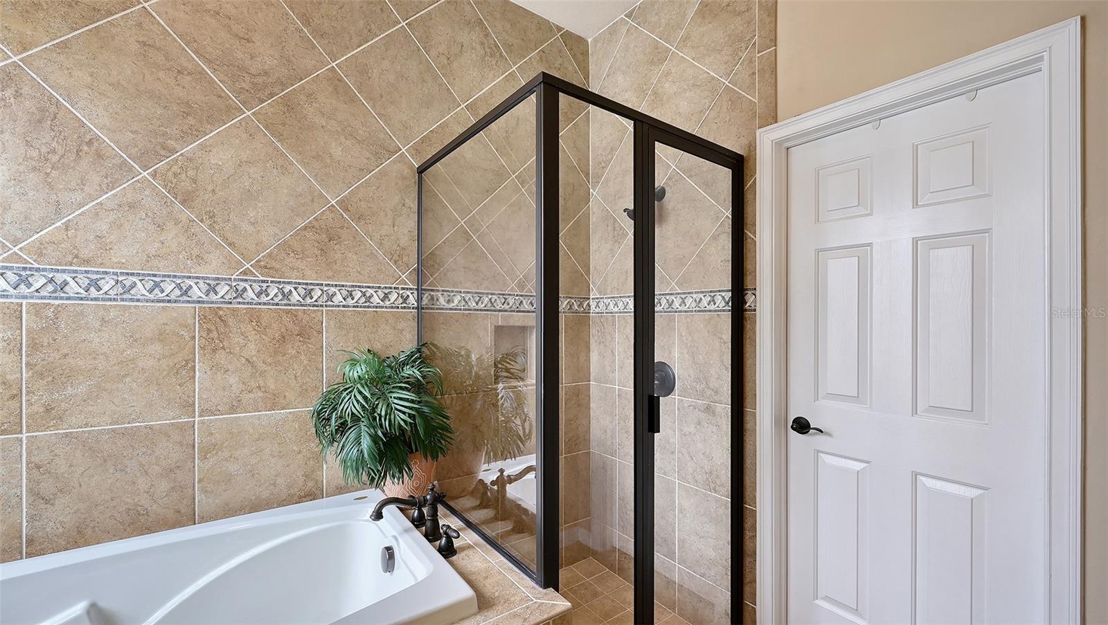 Image 23 of 91 For 194 Cipriani Way