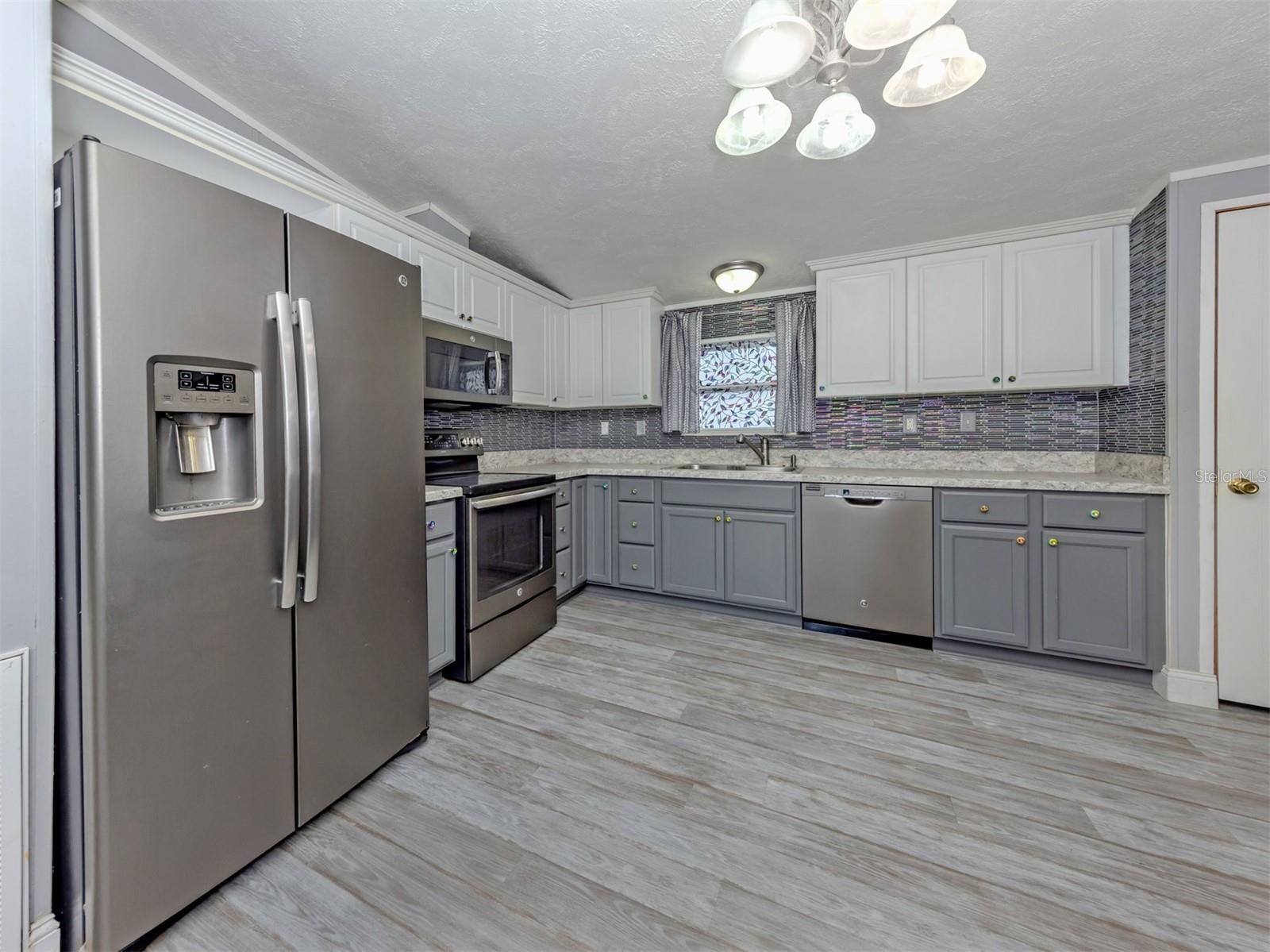 Image 15 of 65 For 583 Portside Drive