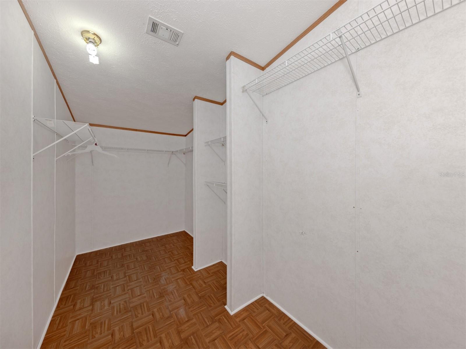 Image 20 of 65 For 583 Portside Drive