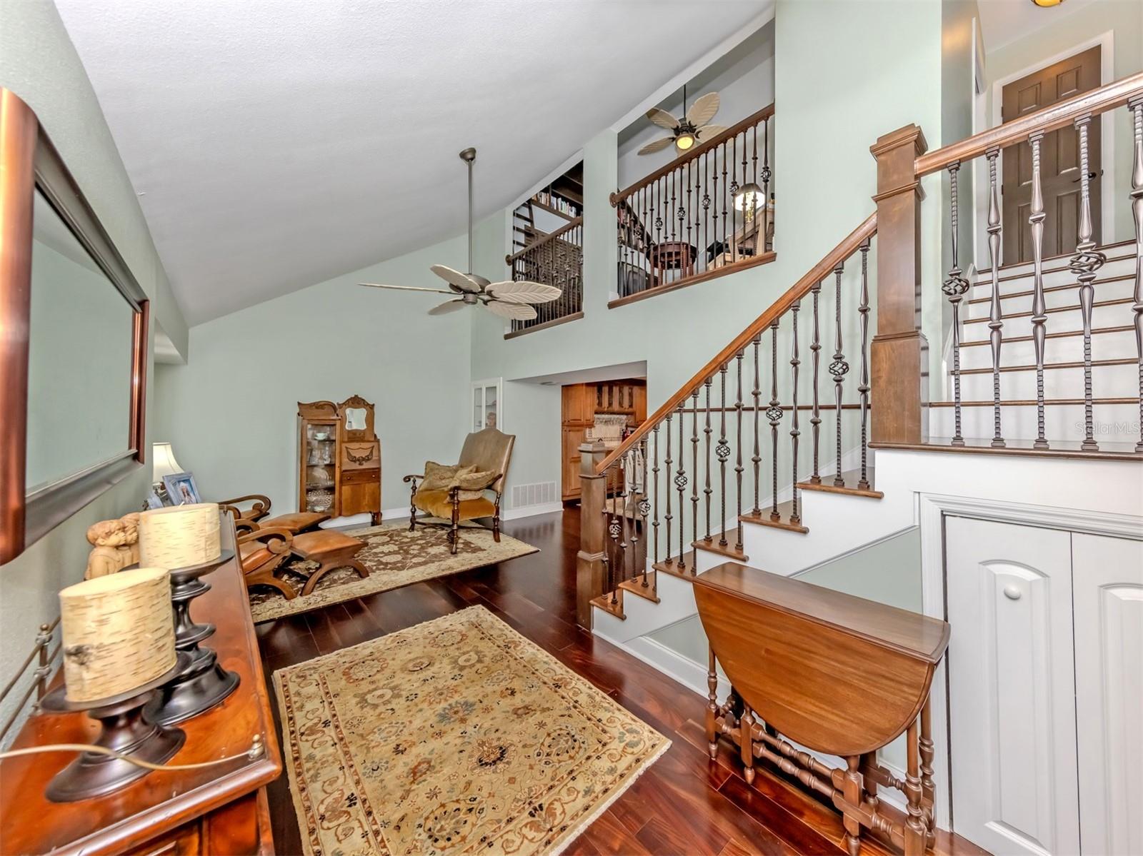 Image 18 of 58 For 614 Ravenna Street