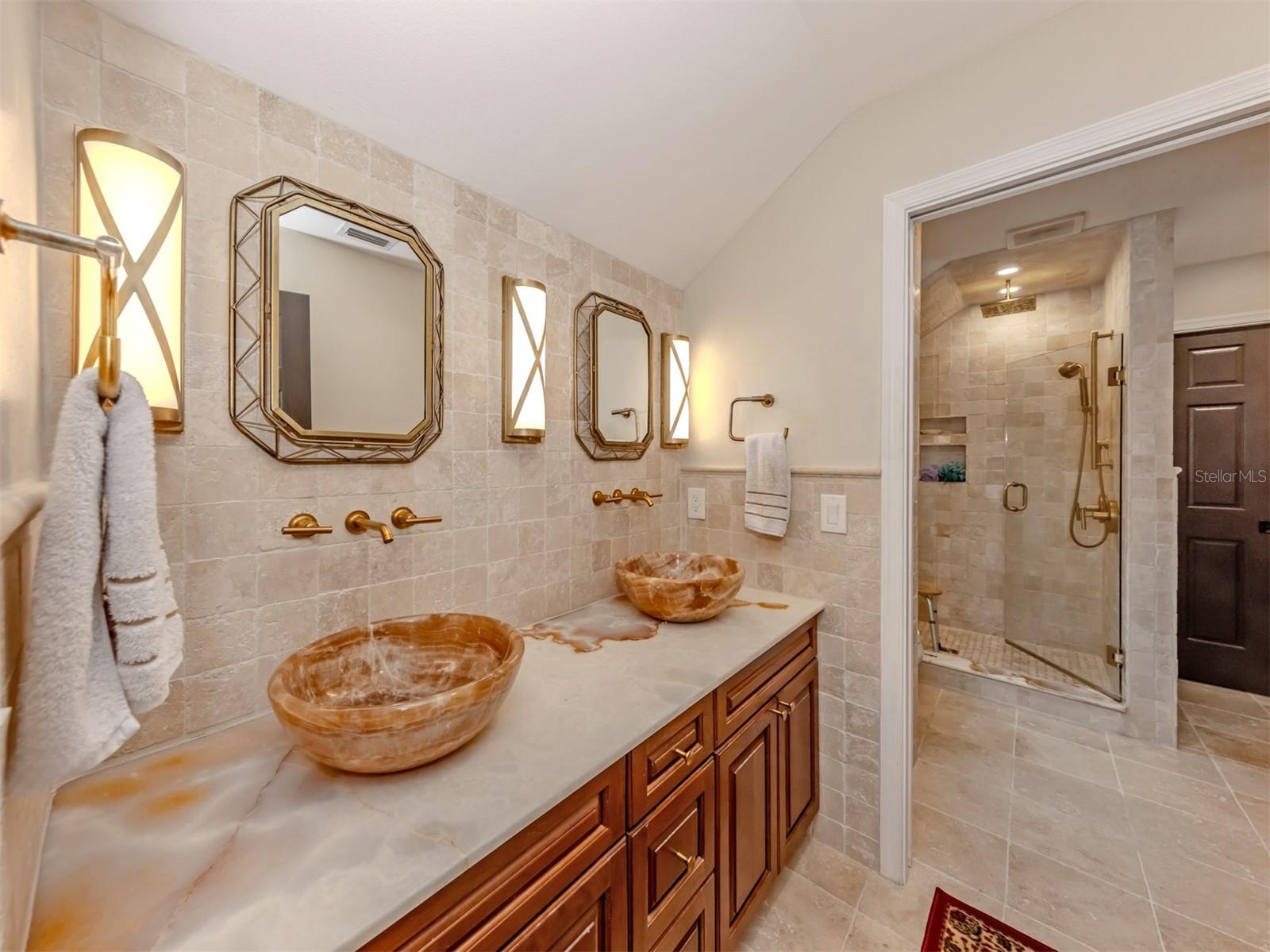 Image 20 of 58 For 614 Ravenna Street