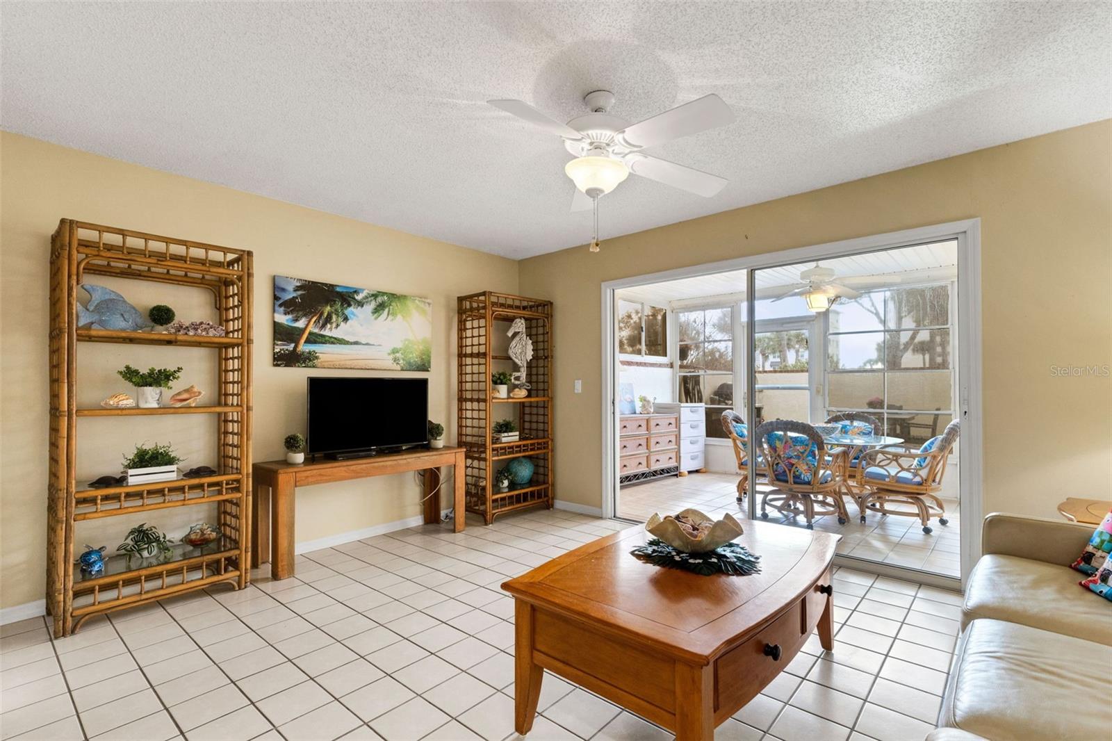 Image 15 of 84 For 744 Cadiz Road 7