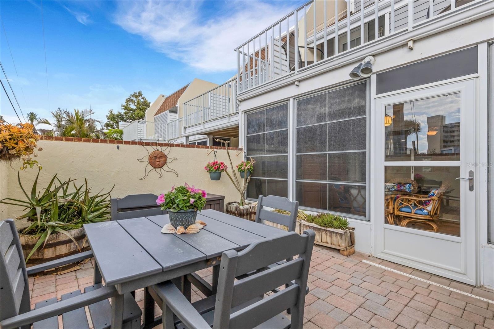 Image 23 of 84 For 744 Cadiz Road 7