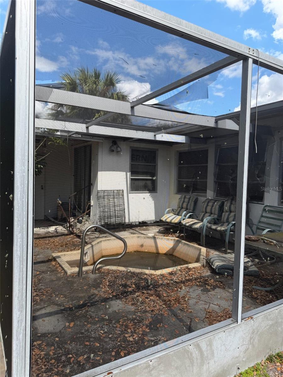 Image 4 of 6 For 5819 Howard Lane