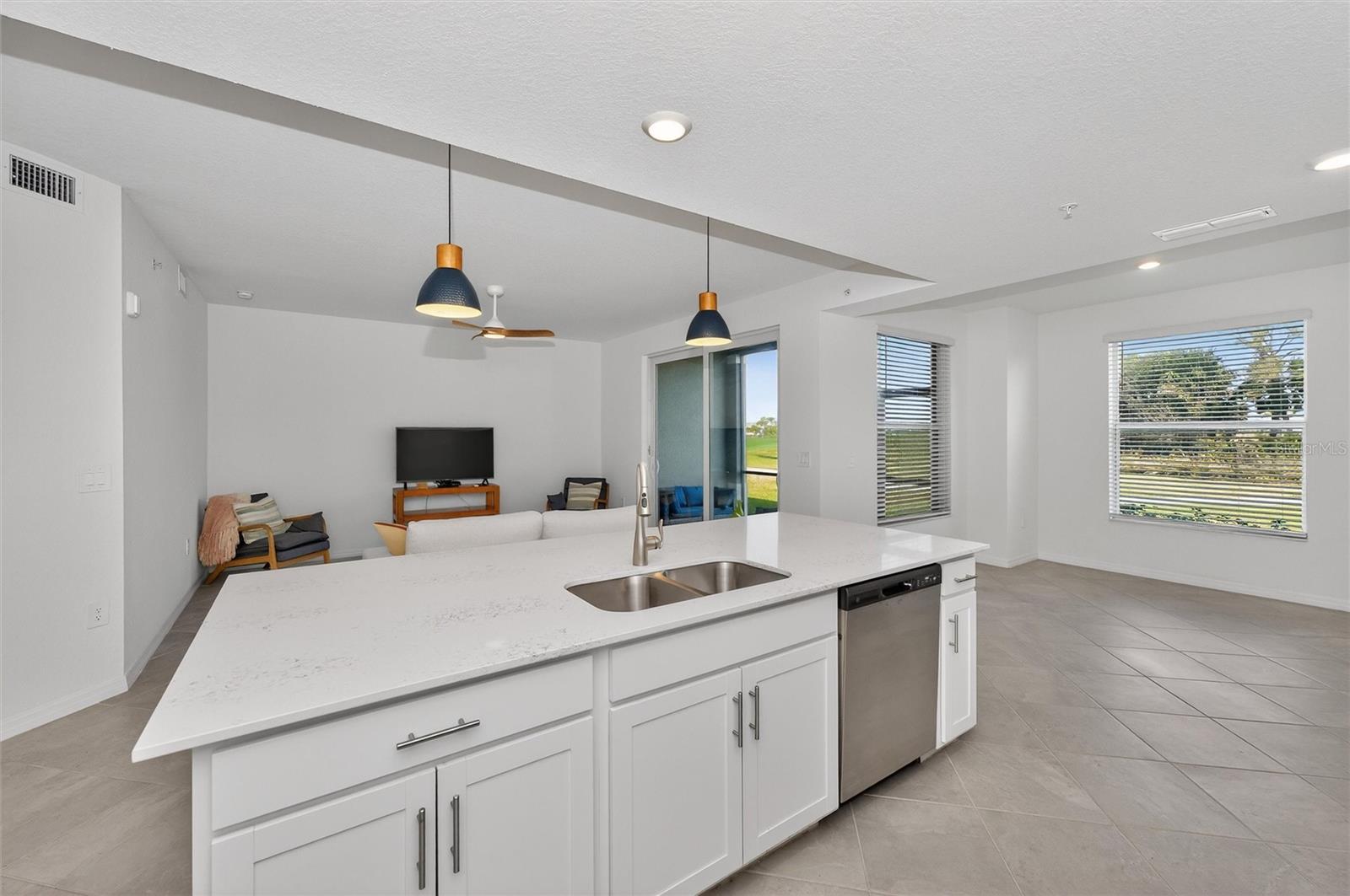 Image 18 of 85 For 12520 Galapagos Court 105