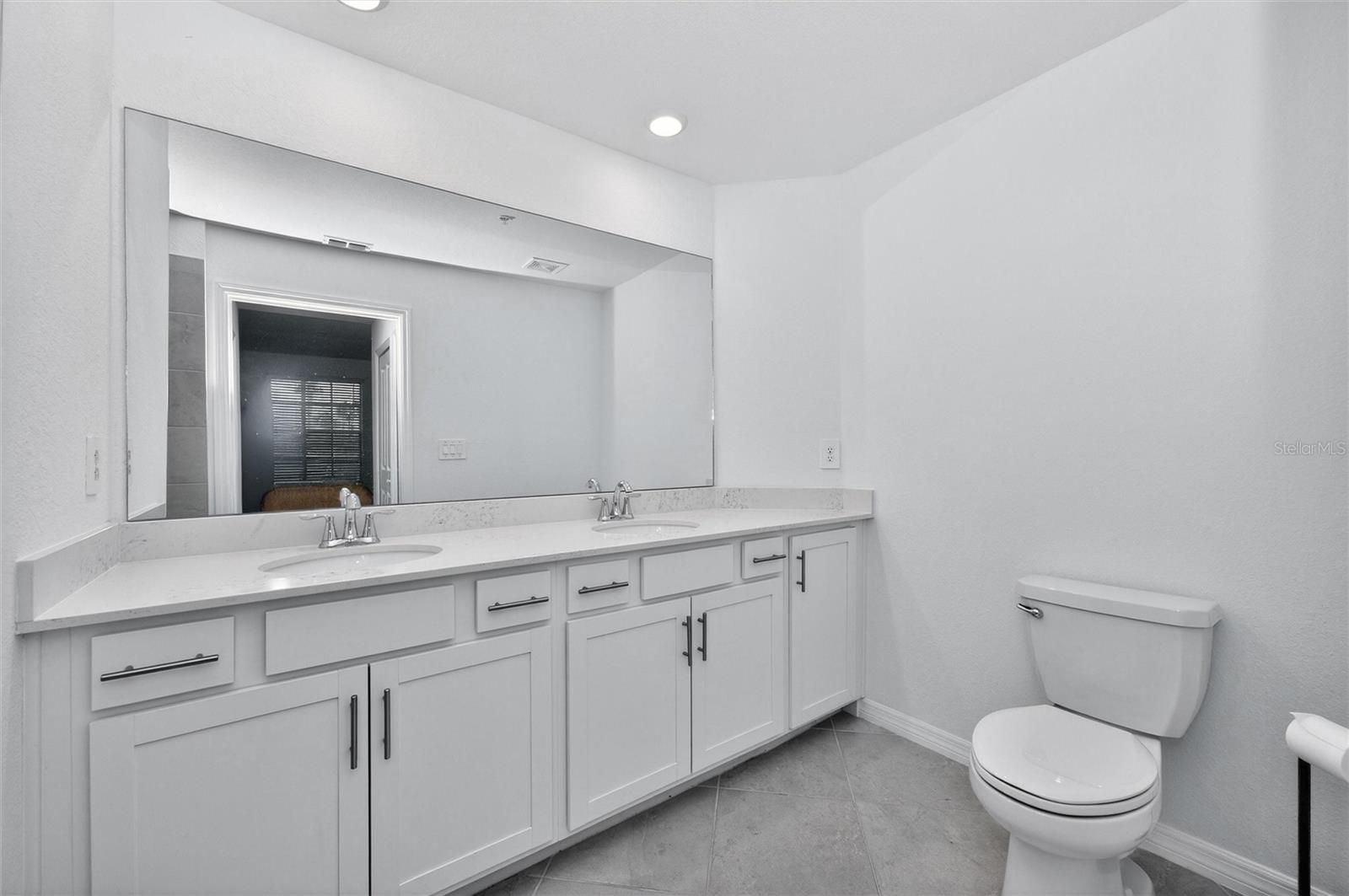 Image 28 of 85 For 12520 Galapagos Court 105