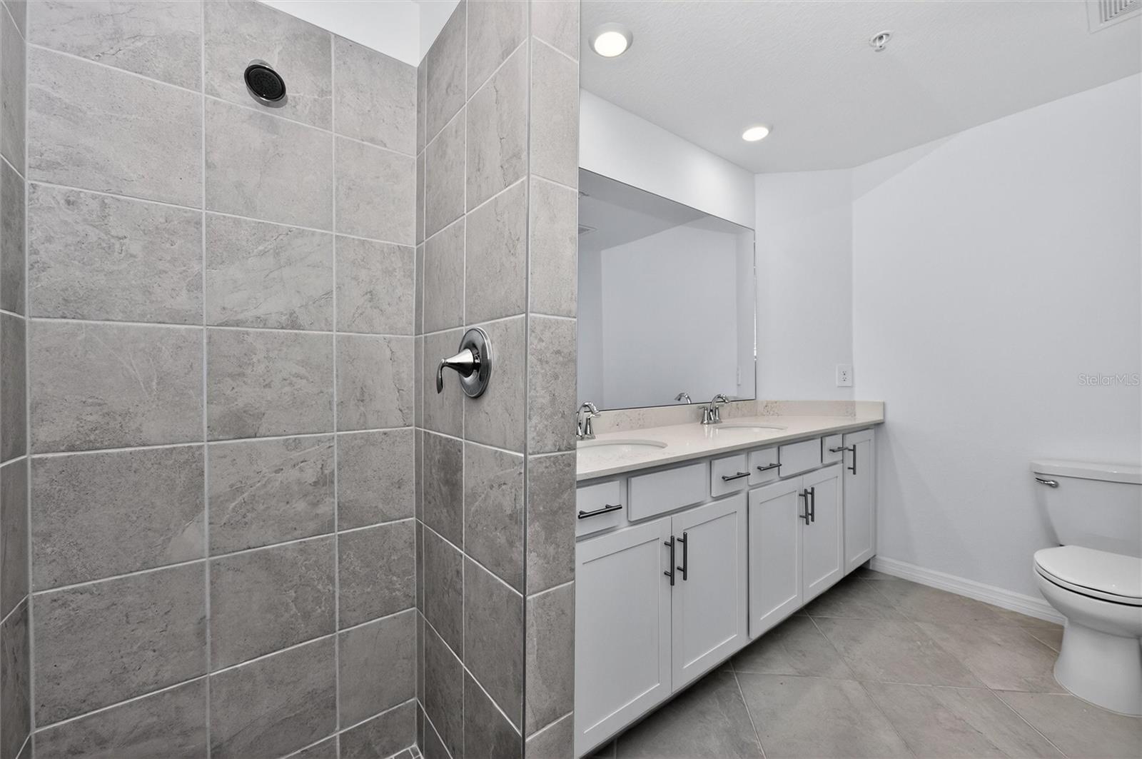 Image 29 of 85 For 12520 Galapagos Court 105