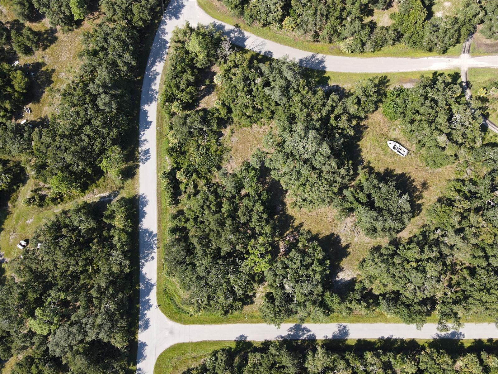 Listing photo id 14 for  Jeming Road 