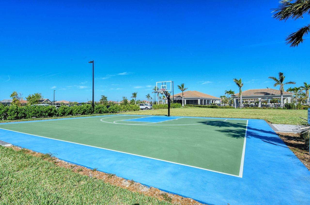 Image 53 of 55 For 13240 Guyana Street