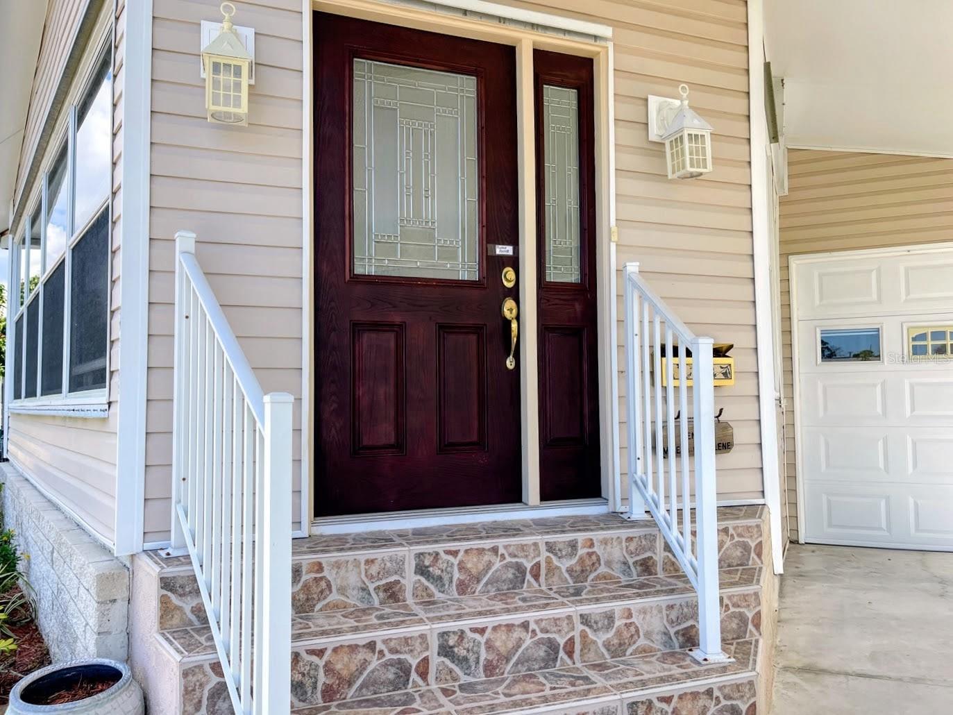 Image 3 of 26 For 817 Waterway