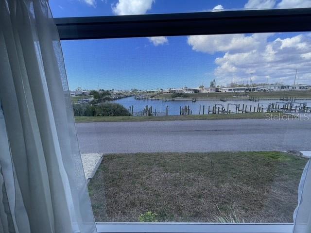 Image 5 of 26 For 817 Waterway