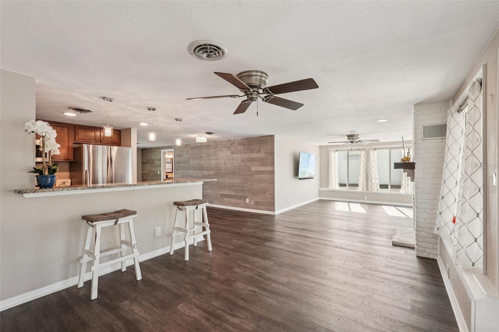 Image 12 of 46 For 1956 Greenlawn Drive