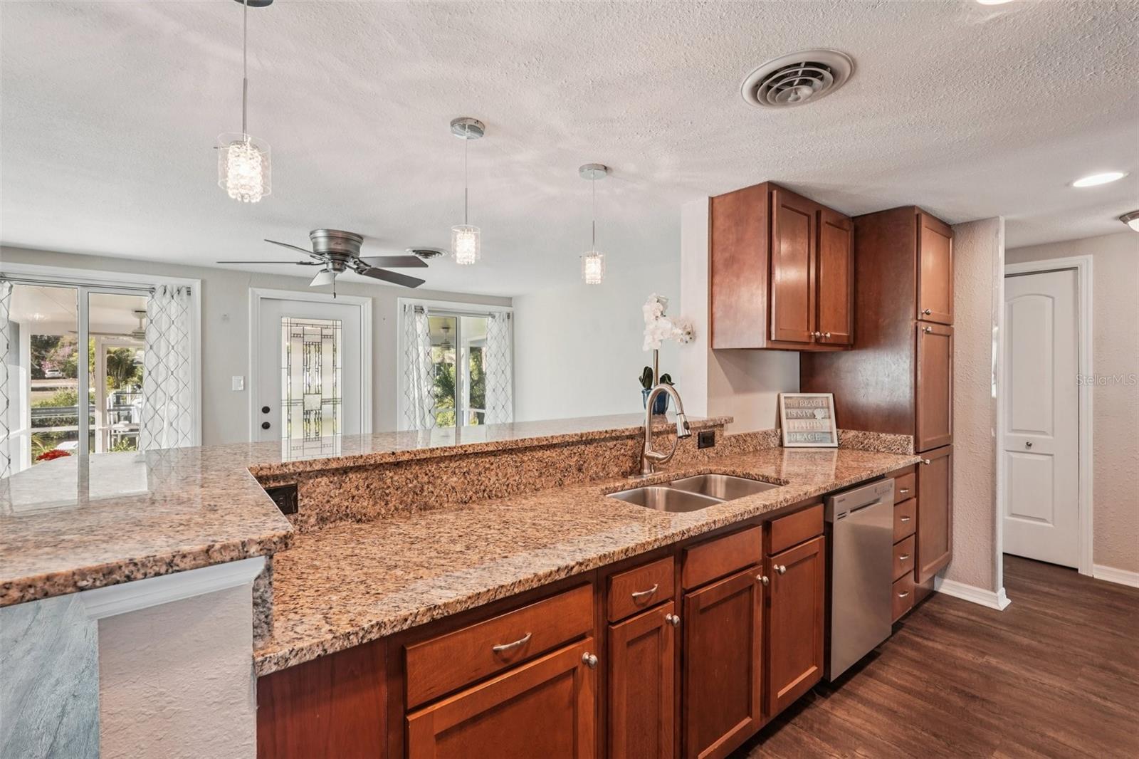 Image 14 of 46 For 1956 Greenlawn Drive