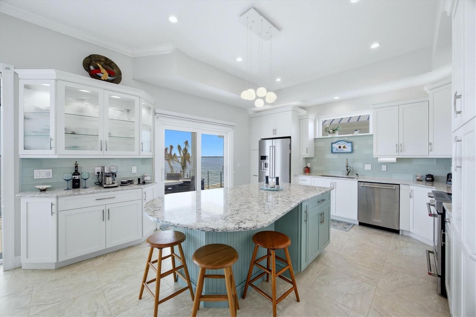 Image 14 of 61 For 905 Chapin Boulevard