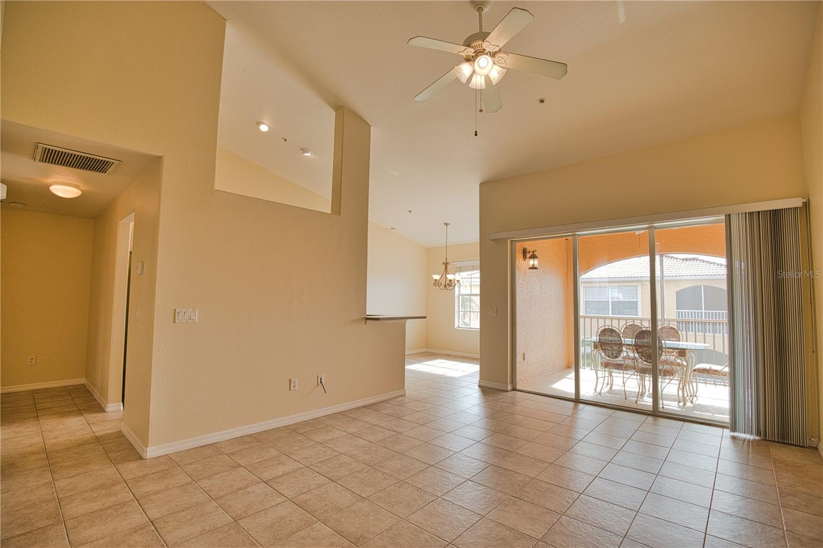 Image 8 of 33 For 150 L Pavia Boulevard 32