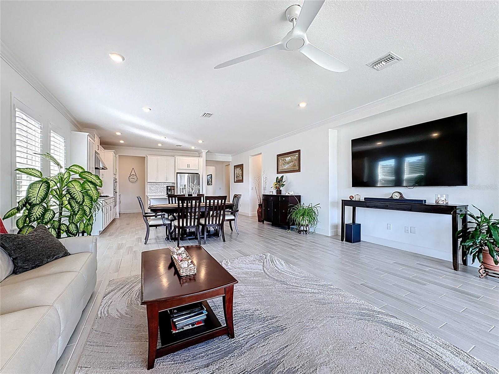 Image 27 of 72 For 5635 Blue Reef Place