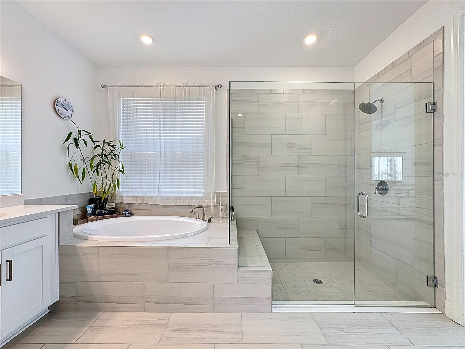 Image 41 of 72 For 5635 Blue Reef Place