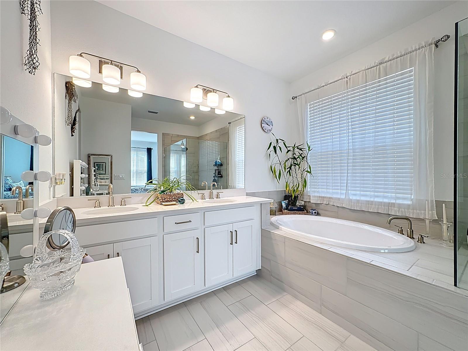 Image 42 of 72 For 5635 Blue Reef Place