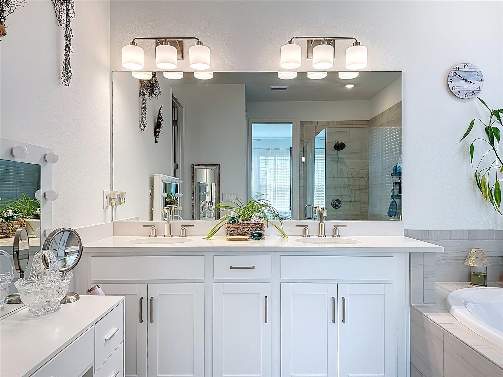 Image 43 of 72 For 5635 Blue Reef Place