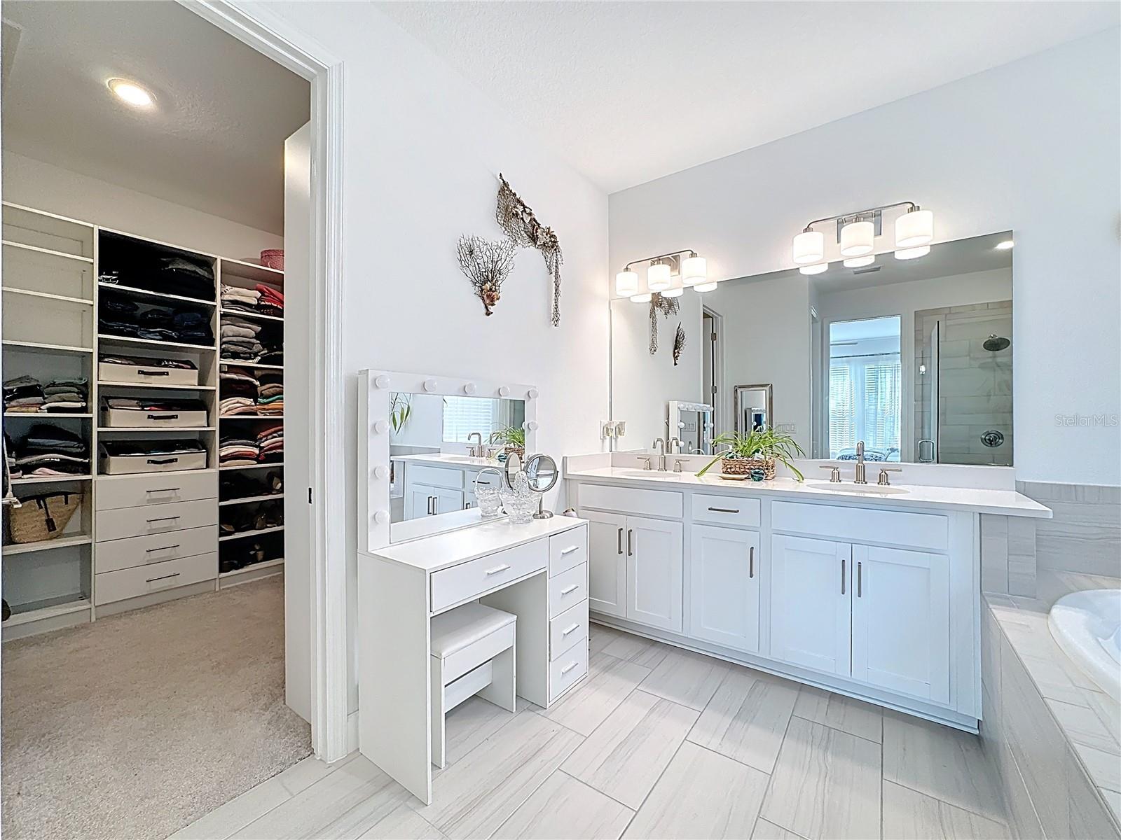 Image 44 of 72 For 5635 Blue Reef Place