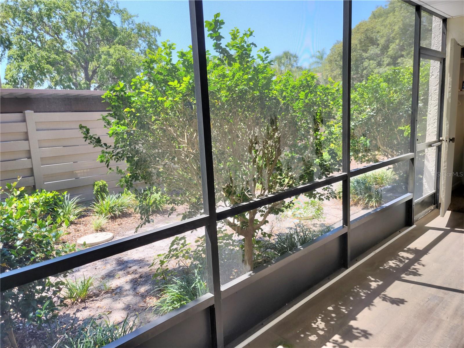 Image 16 of 44 For 650 Bird Bay Drive E 105