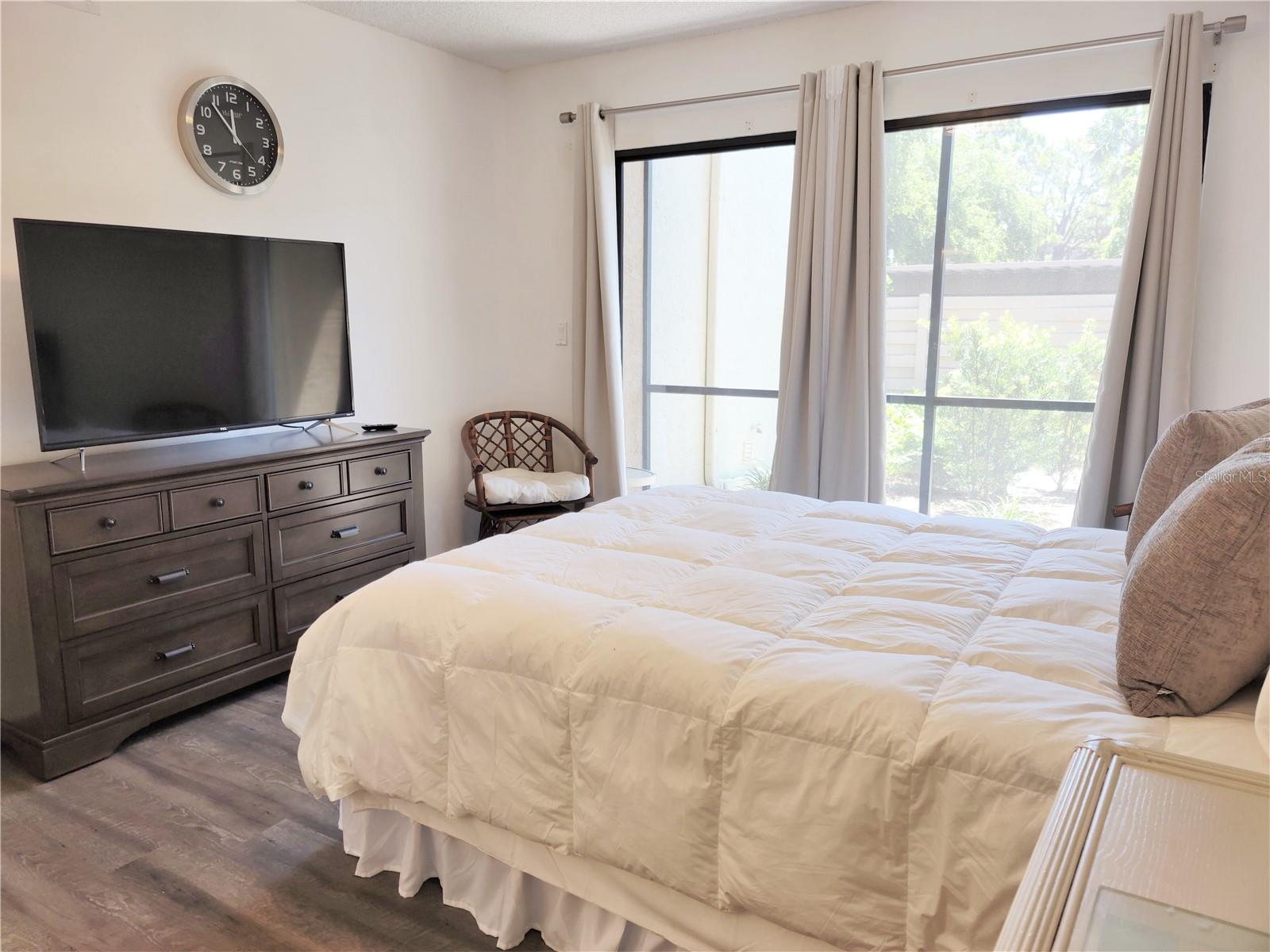 Image 32 of 44 For 650 Bird Bay Drive E 105