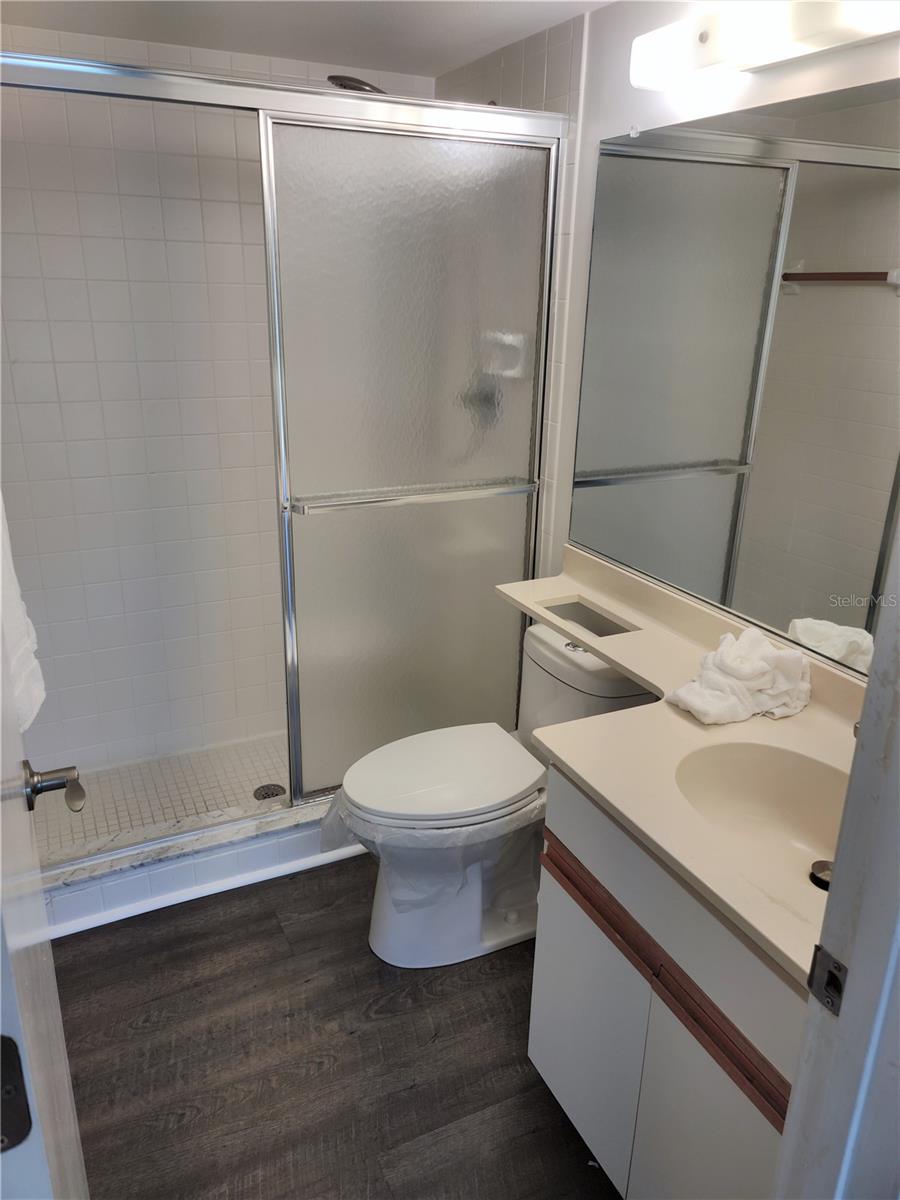 Image 37 of 44 For 650 Bird Bay Drive E 105