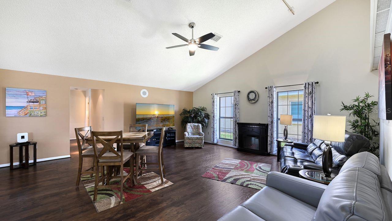 Image 11 of 45 For 1354 Roosevelt Drive