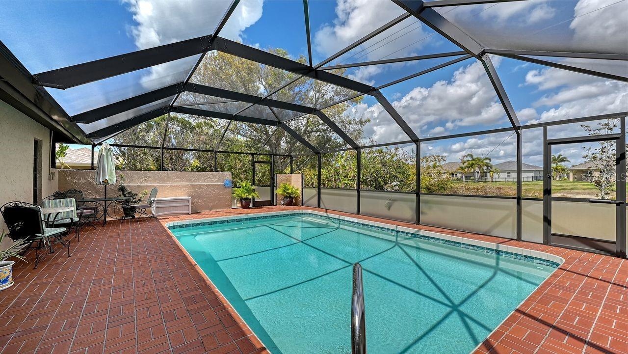 Image 32 of 45 For 1354 Roosevelt Drive