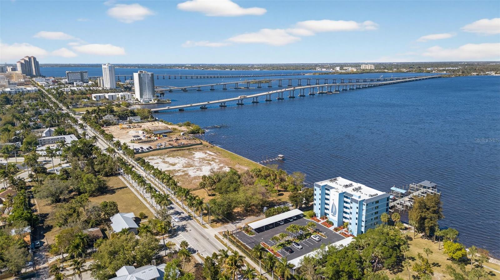 Image 34 of 41 For 2711 1st Street 203