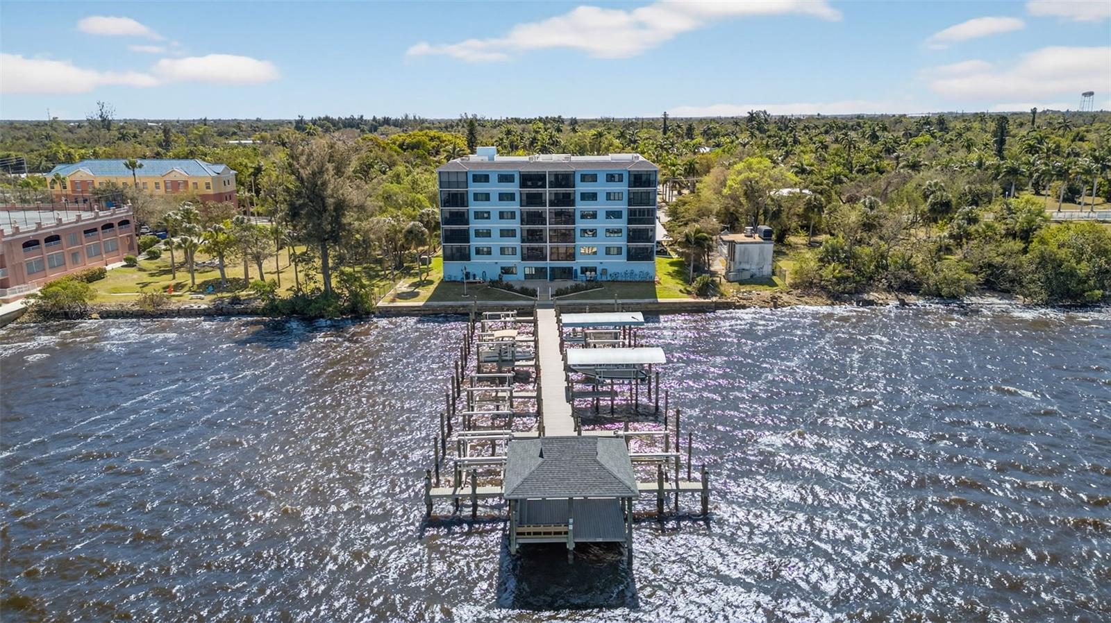 Image 37 of 41 For 2711 1st Street 203