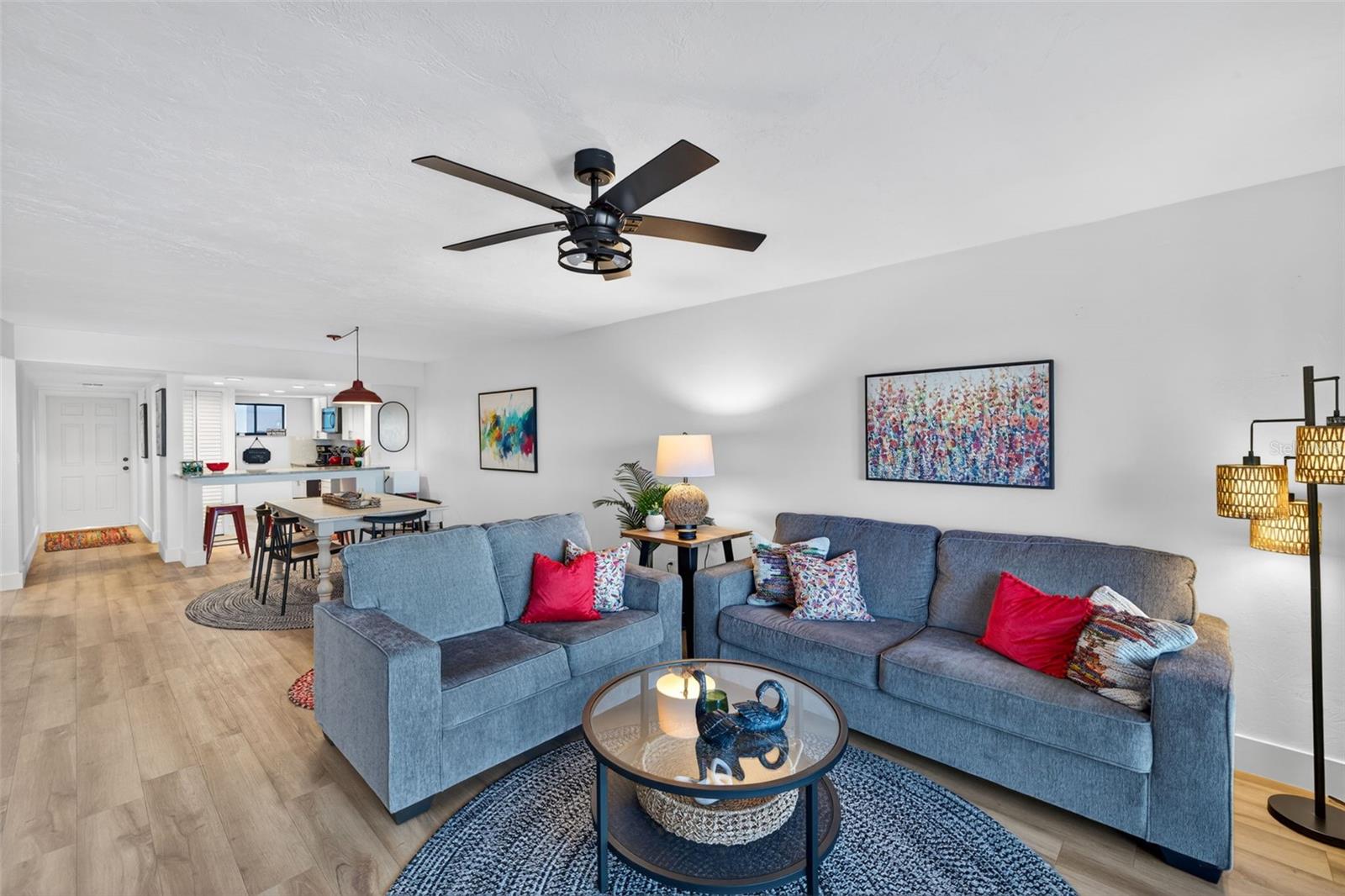 Image 7 of 41 For 2711 1st Street 203