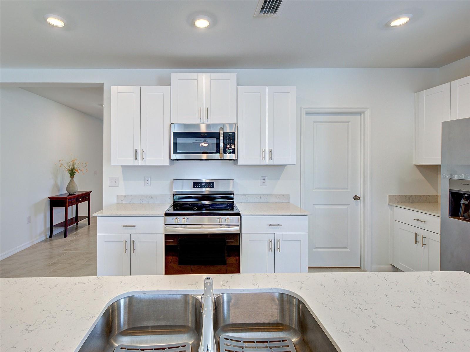 Image 9 of 55 For 17154 Monte Isola Way