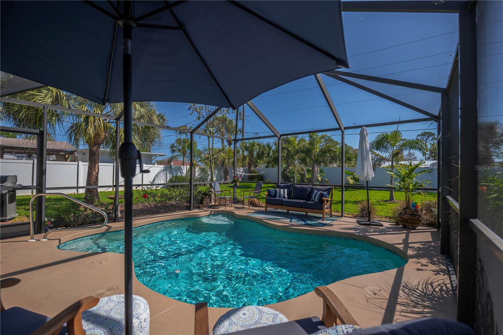 Image 18 of 70 For 809 Nokomis Avenue S