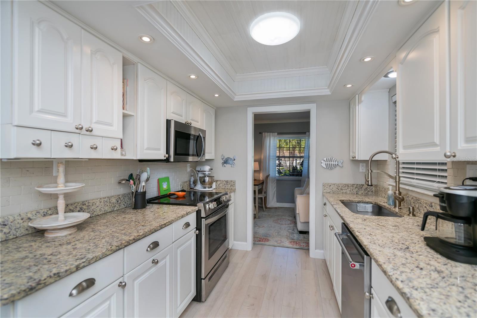 Image 21 of 70 For 809 Nokomis Avenue S