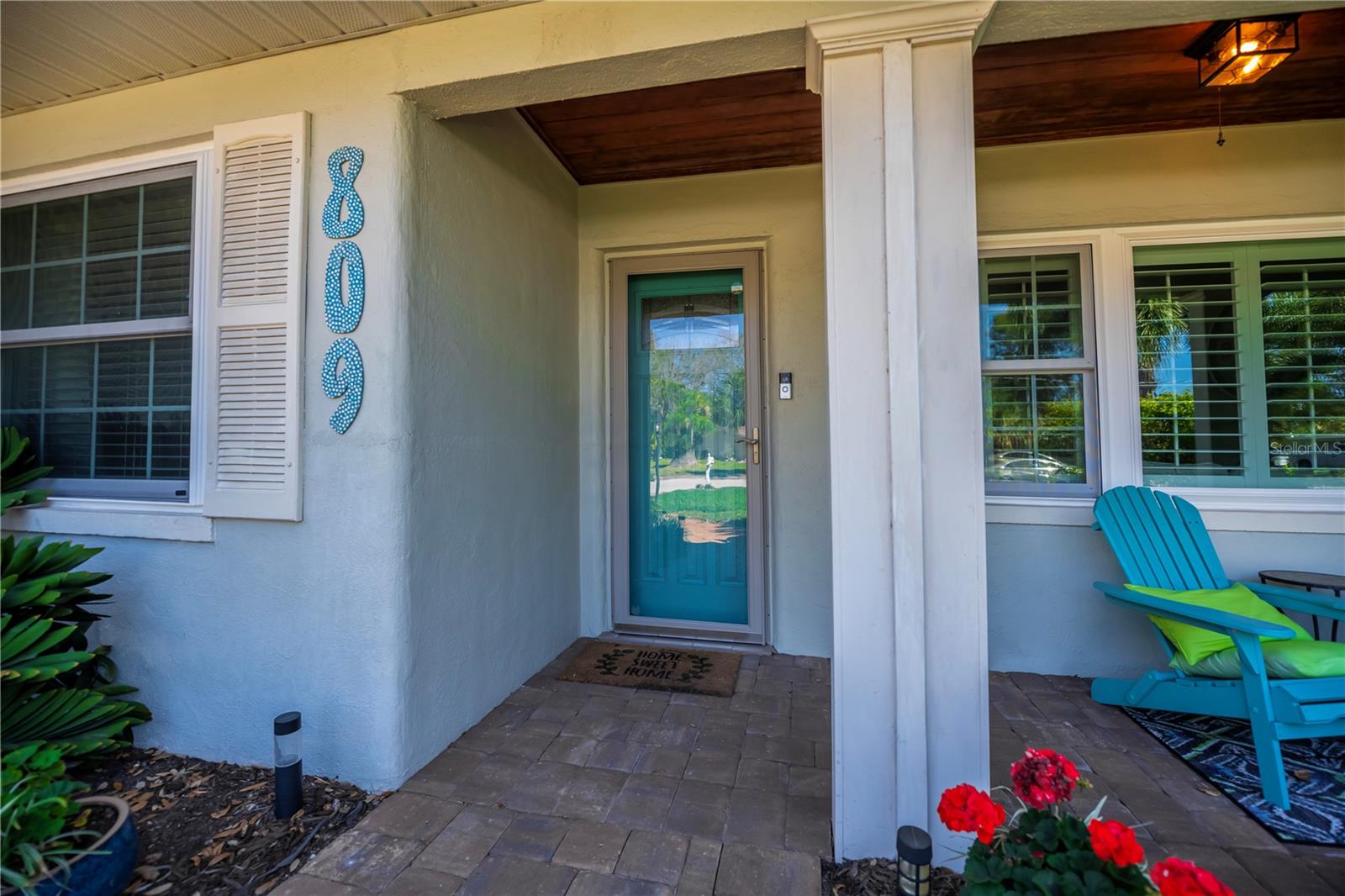 Image 3 of 70 For 809 Nokomis Avenue S