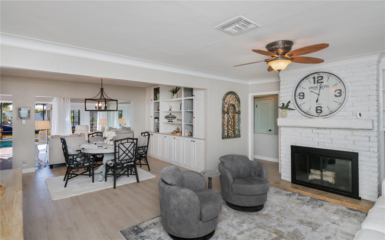 Image 5 of 70 For 809 Nokomis Avenue S