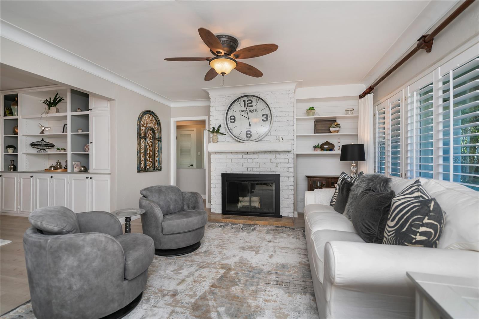 Image 6 of 70 For 809 Nokomis Avenue S