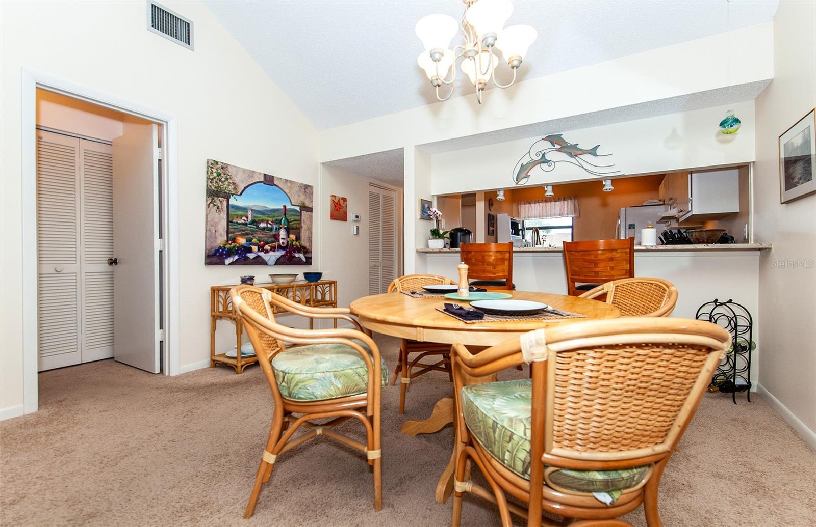 Image 13 of 54 For 862 Bird Bay Way 194