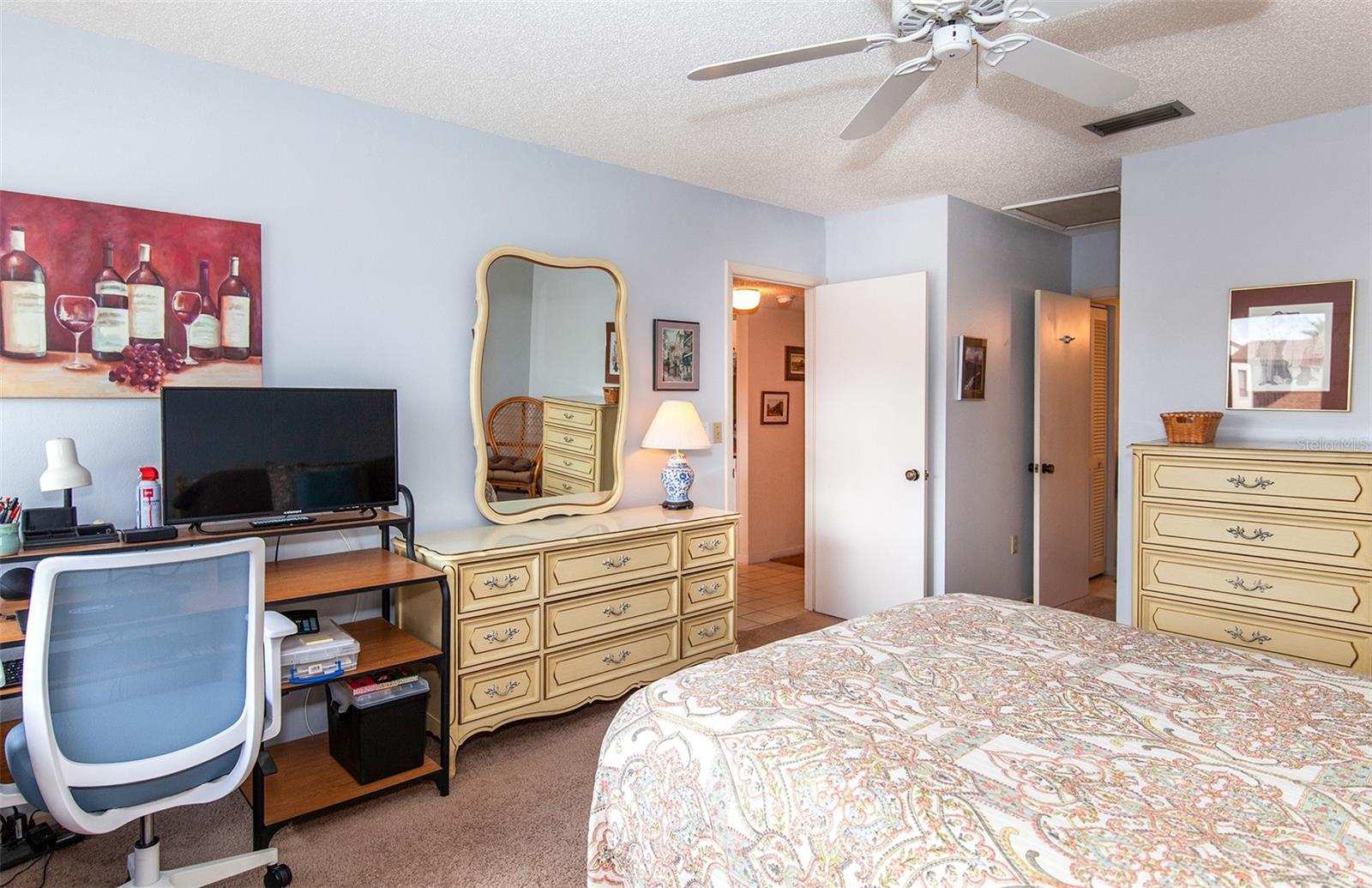 Image 22 of 54 For 862 Bird Bay Way 194