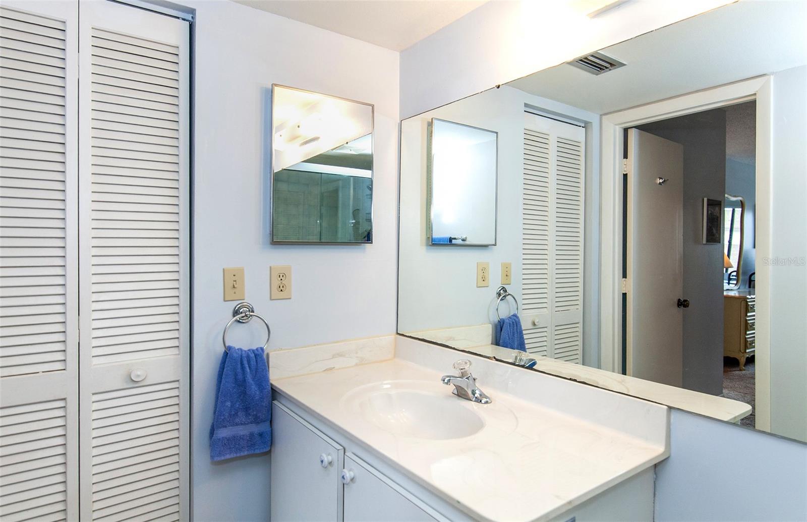 Image 25 of 54 For 862 Bird Bay Way 194